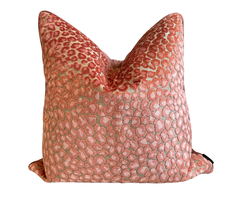 AMUR Cushion – ROSE QUARTZ